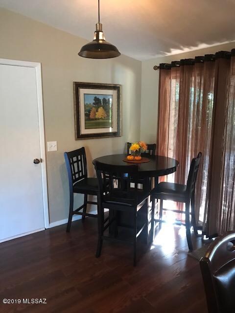 Dining area 2