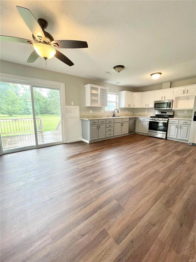 738 Mary Mae, Collinsville, IL 62234 - photo 7