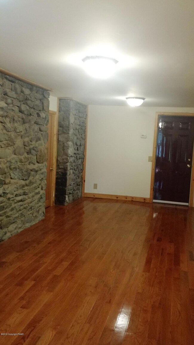 3128 Old Canadensis Hill Rd unit Rear, Cresco, PA 18326 - photo 3