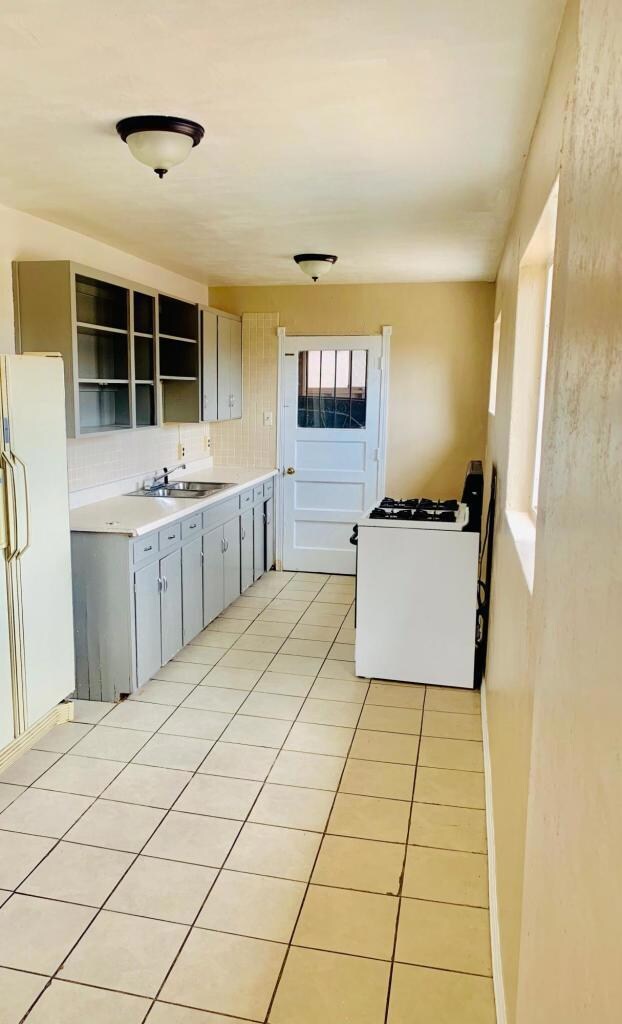 1129 Hawaii St, El Paso, TX 79915 - photo 4