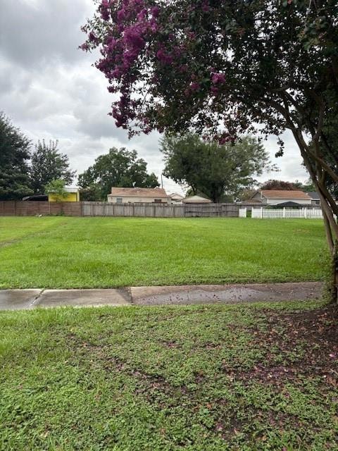 66 E Claiborne Square, Chalmette, LA 70043 - photo 3