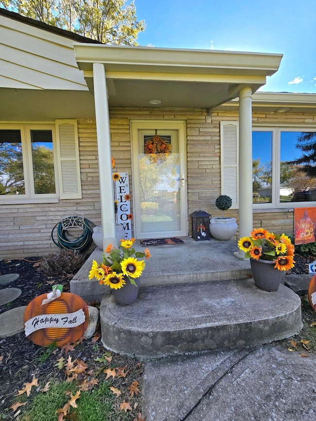 3715 Montclair Dr, Columbus, OH 43219 - photo 4