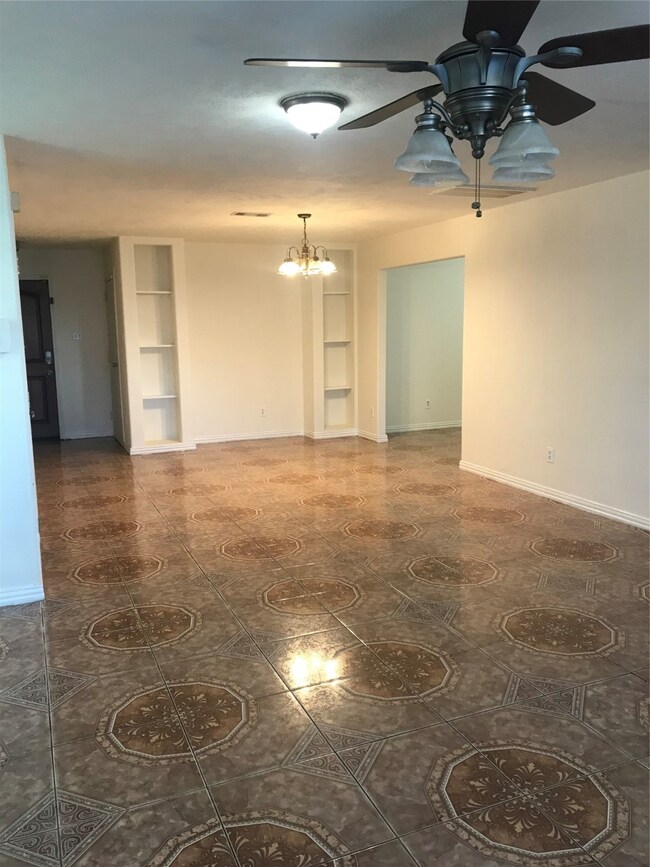 9018 Mcgallion Rd, Houston, TX 77022 - photo 3