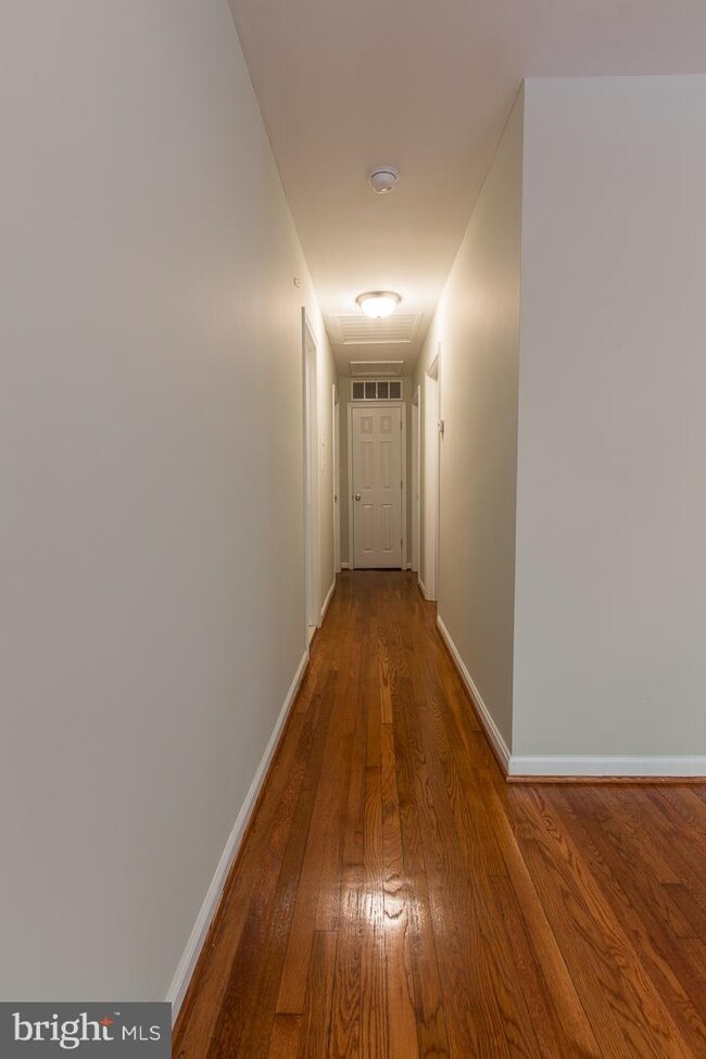 7012 Canyon Dr, Capitol Heights, MD 20743 - photo 6