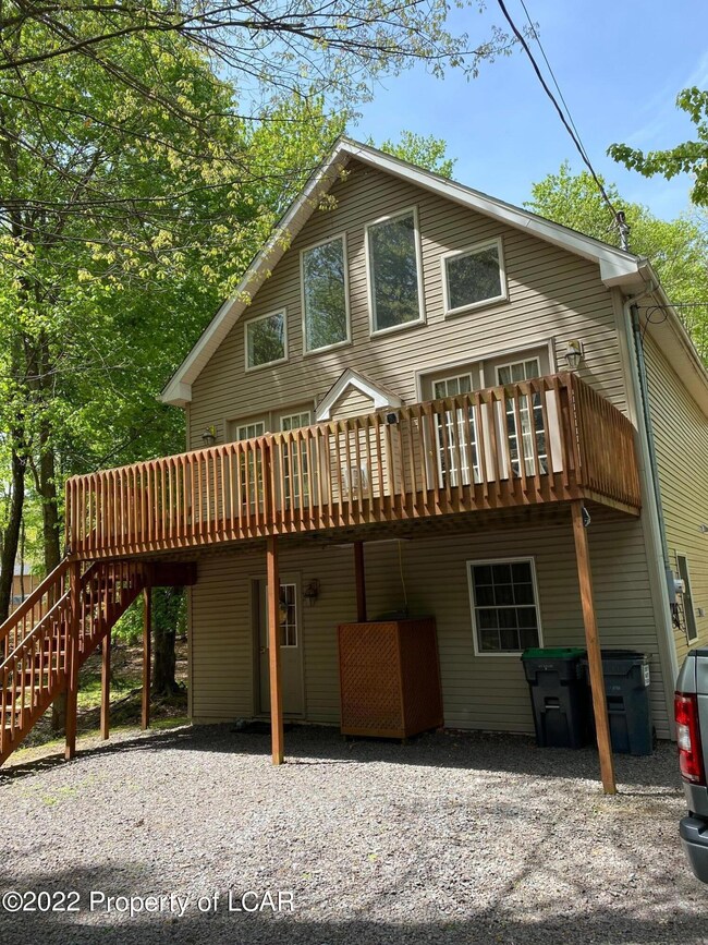 199 Debbie Dr, Drums, PA 18222 - photo 2