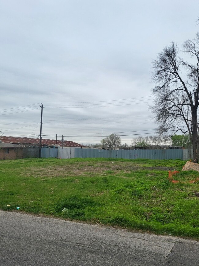 4214 Dreyfus St, Houston, TX 77021 - photo 2