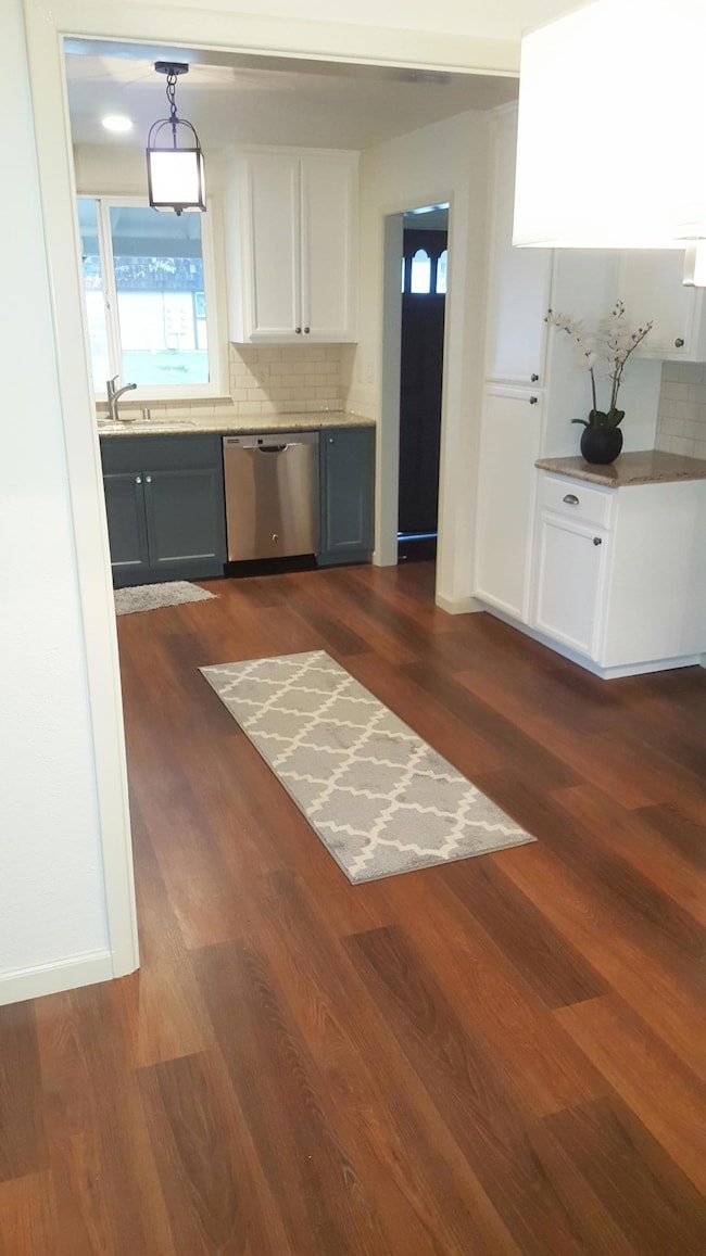 2493 Wilson Ave, Redding, CA 96002 - photo 5