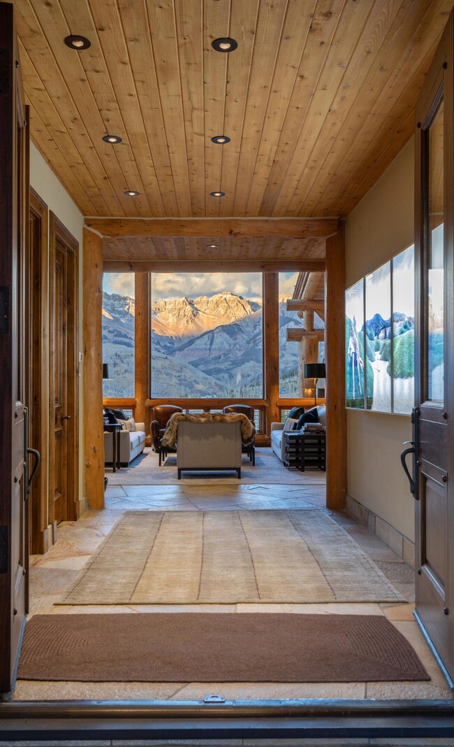05 Polecat-Ln-Mountain-Village-Entry-Way