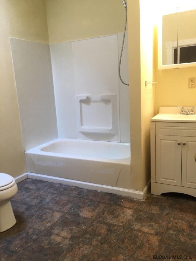 379 Madison Ave unit 1R, Albany, NY 12210 - photo 3