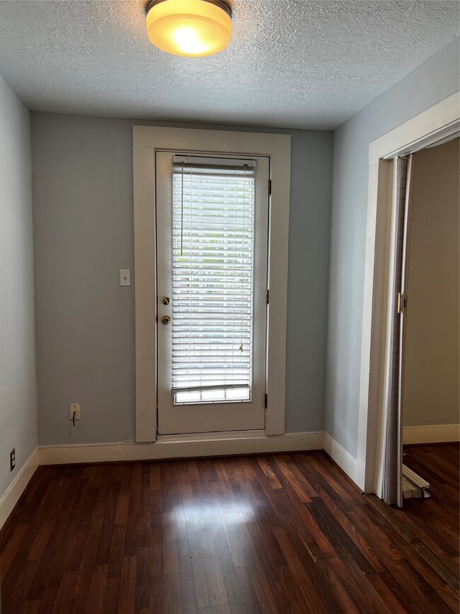 416 E 16th St, Houston, TX 77008 - photo 4