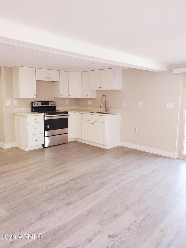 2534 N 9th St unit 2, Phoenix, AZ 85006 - photo 3