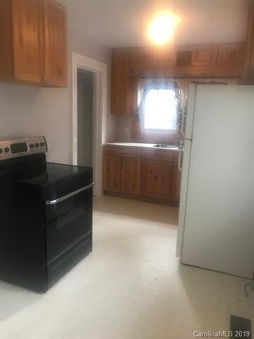 720 Club Dr, Statesville, NC 28677 - photo 6