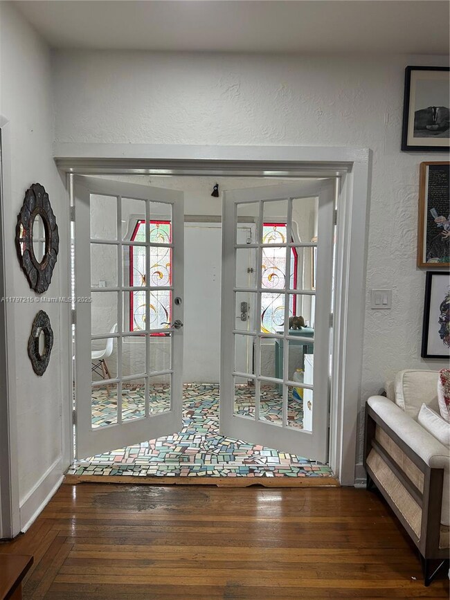 Entry to living room