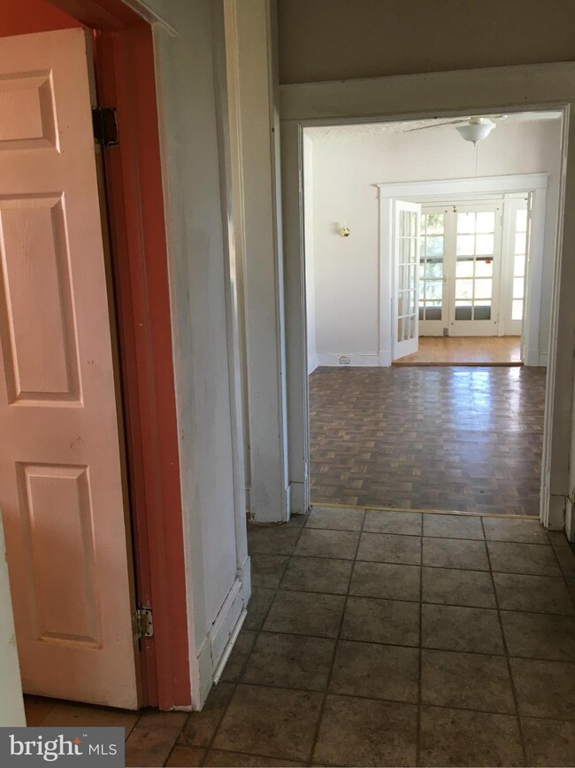 3907 Barrington Rd, Gwynn Oak, MD 21207 - photo 5