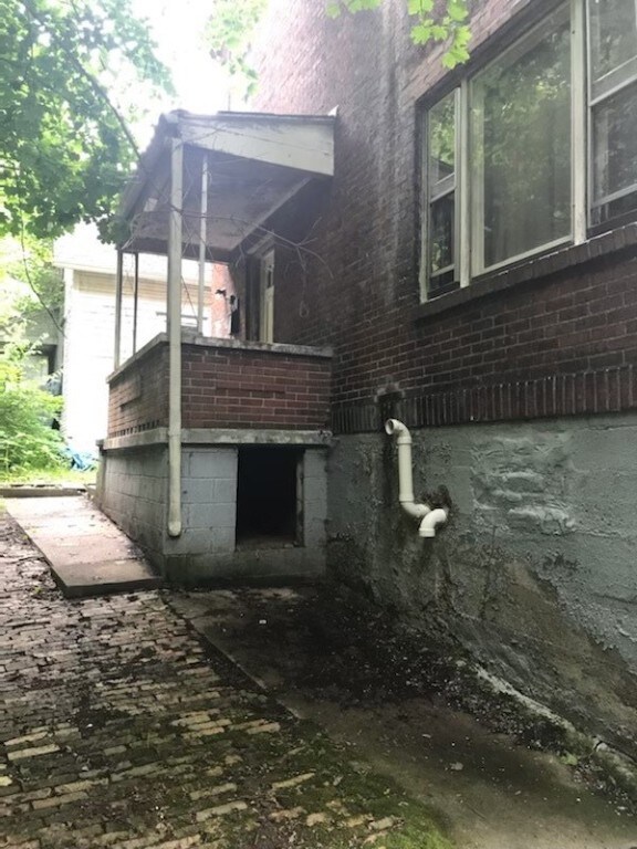 301 Highland Ave, Aliquippa, PA 15001 - photo 3