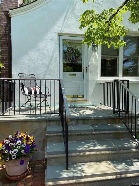 3031 W Fairmont St, Allentown, PA 18104 - photo 5