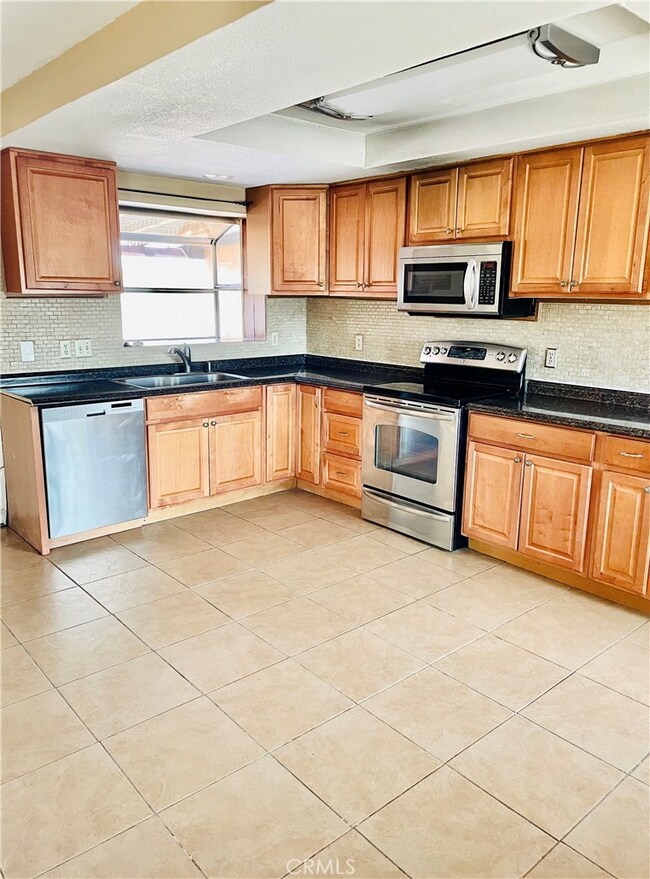 58717 Three Palms, Yucca Valley, CA 92284 - photo 7