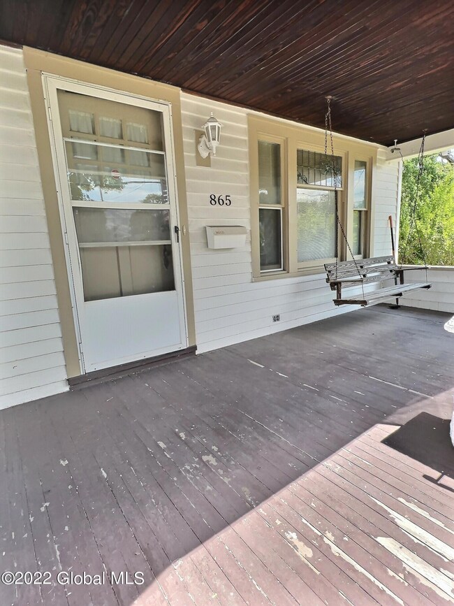 865 Vischer Ave, Schenectady, NY 12306 - photo 3
