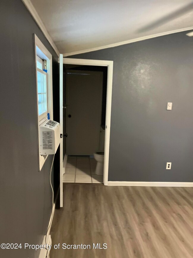 7 Bruno Dr, Throop, PA 18512 - photo 3