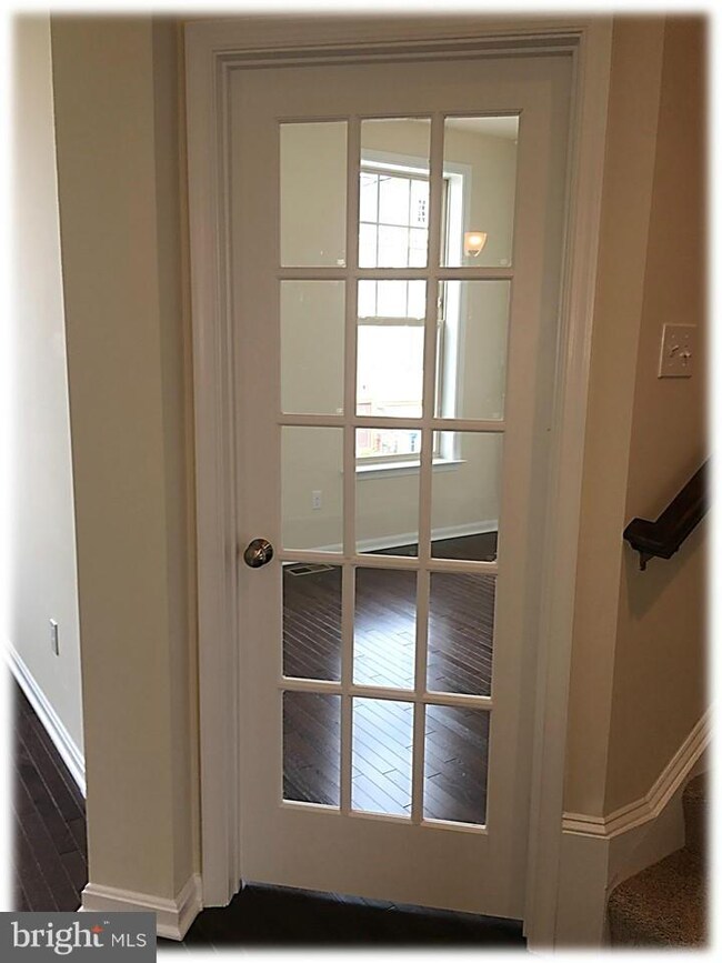 9031 Endicott Place, Lorton, VA 22079 - photo 6