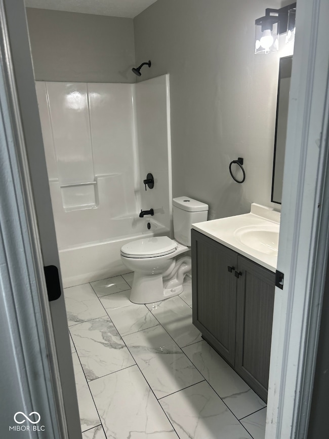 8605 Spring Valley Ln, Indianapolis, IN 46231 - photo 3