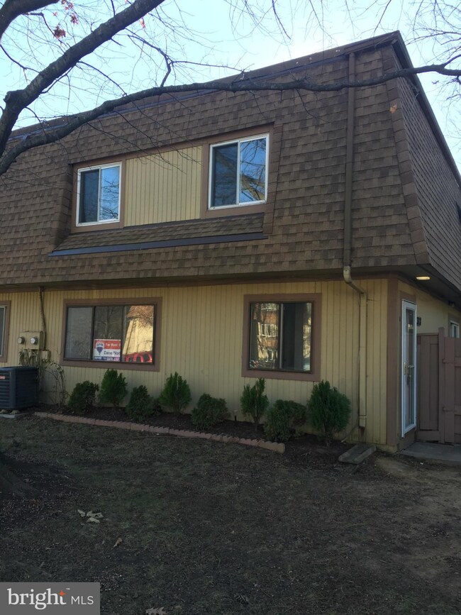 3818 Joshua Place unit B, Alexandria, VA 22309 - photo 2