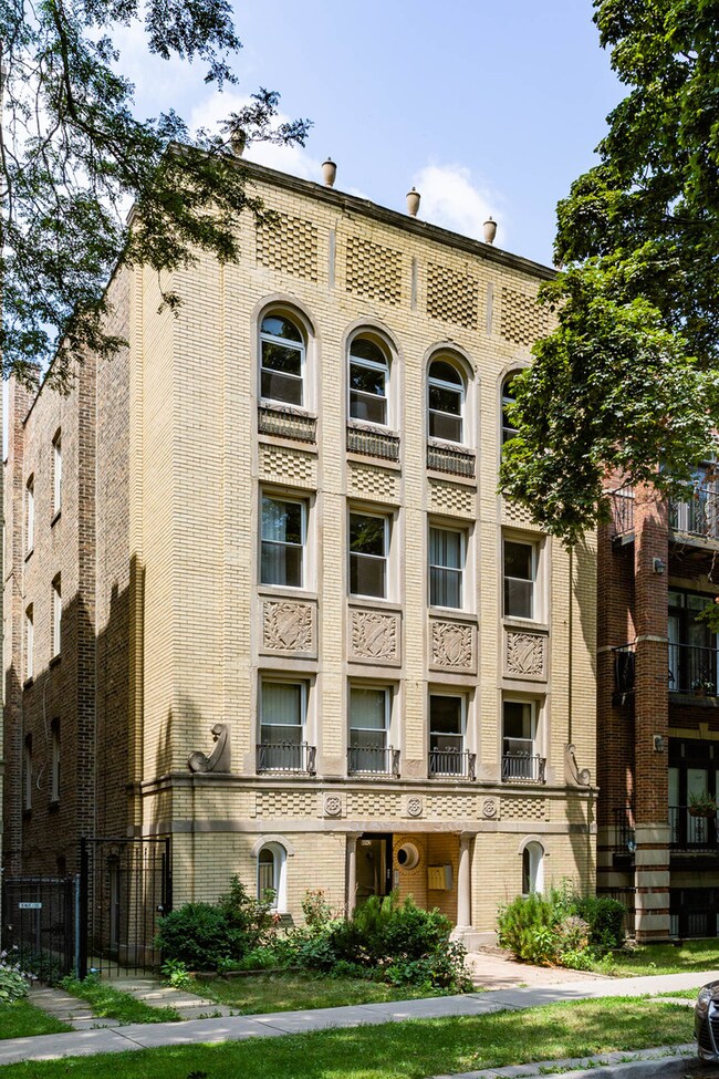 6042 N Washtenaw Ave unit 2, Chicago, IL 60659 - photo 3