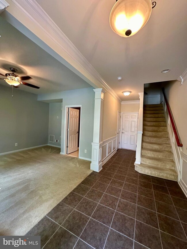 43508 Wheadon Terrace, Chantilly, VA 20152 - photo 5