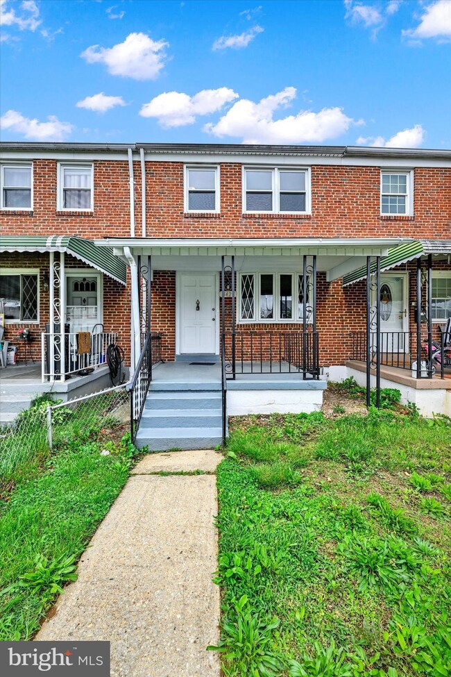 4428 Scotia Rd, Halethorpe, MD 21227 - photo 2