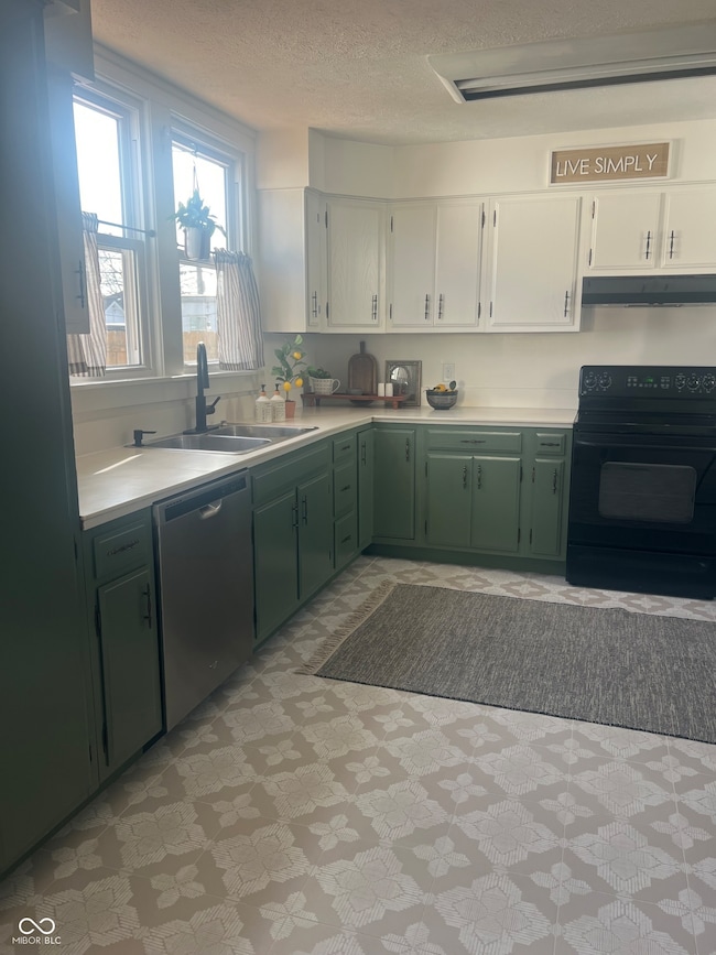 225 N Center St, Plainfield, IN 46168 - photo 3