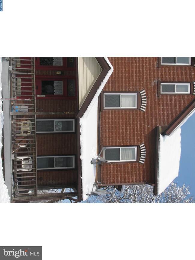 329 Walnut St unit 2ND FL, Spring City, PA 19475 - photo 2