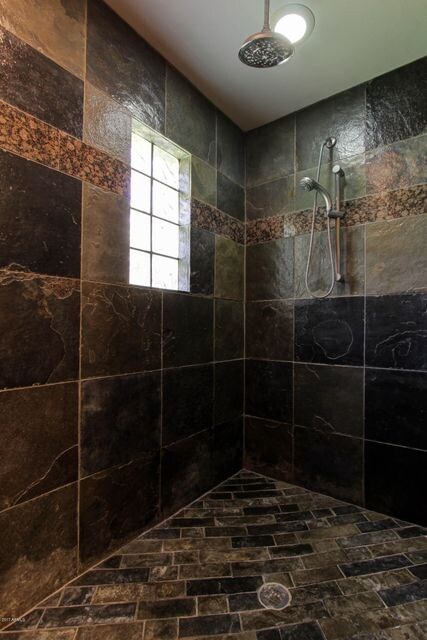 007_Master Shower