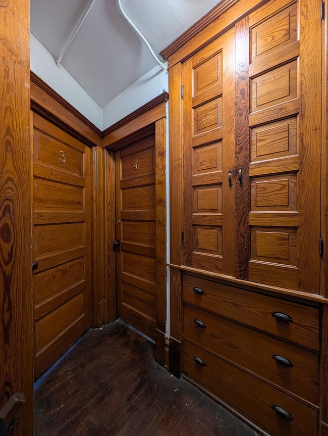 226 W Locust St, Dekalb, IL 60115 - photo 7