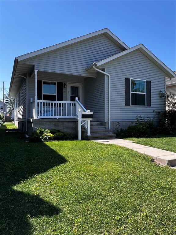 827 G Ave NW, Cedar Rapids, IA 52405 - photo 2