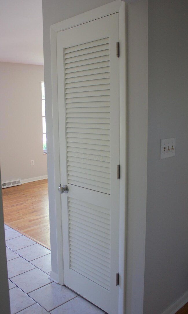 Entry closet