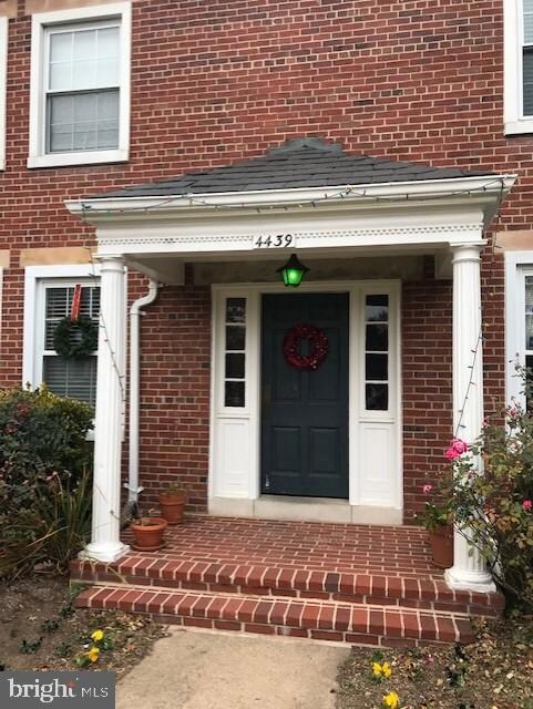 4439 36th St S unit B2, Arlington, VA 22206 - photo 2