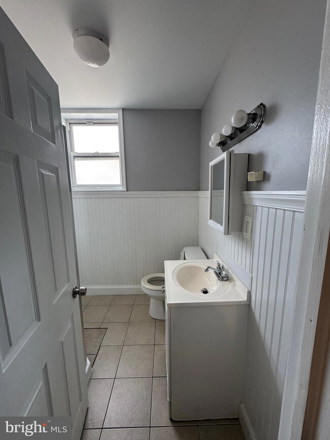 1420 Wharton St unit 2, Philadelphia, PA 19146 - photo 6