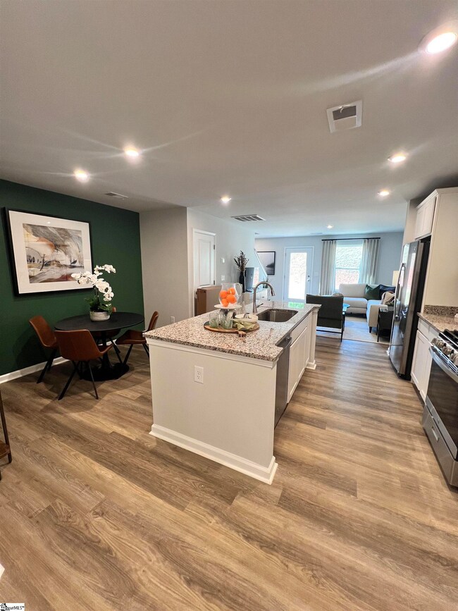 1272 Forestbrook Ln, Spartanburg, SC 29303 - photo 7