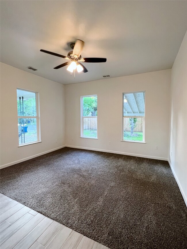 1421 6th St, Rosenberg, TX 77471 - photo 4
