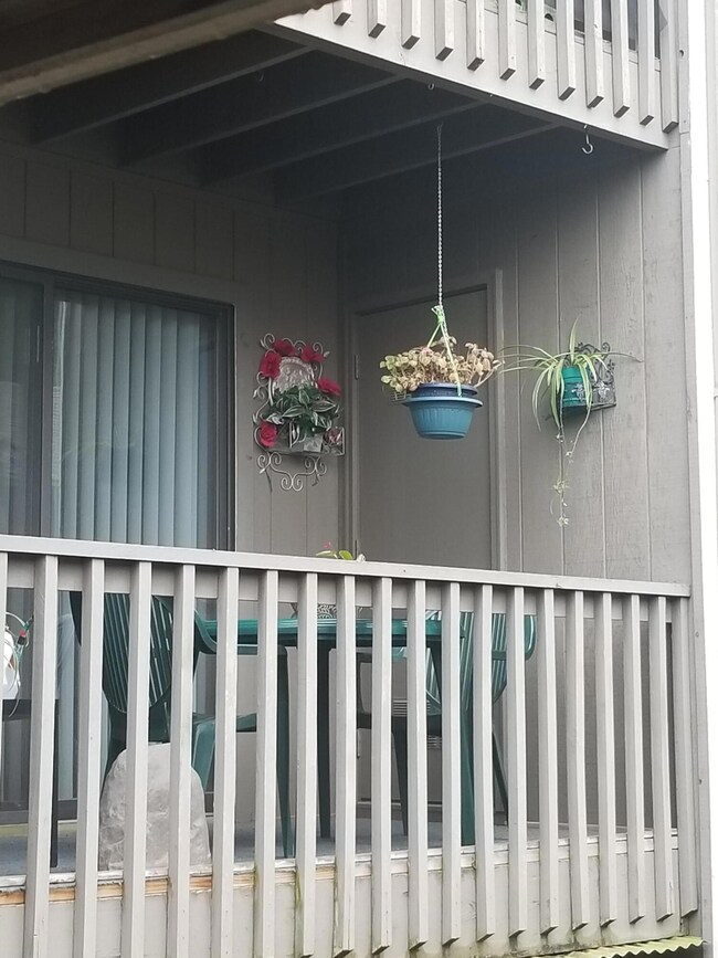 118 W Hensley 2-D Branson, MO  65616
