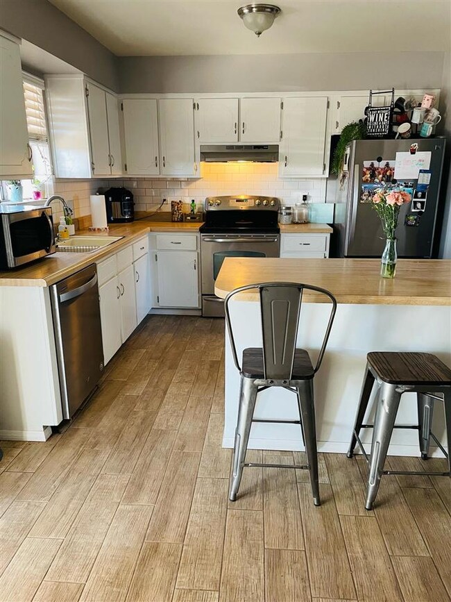 4469 W 17th Place, Yuma, AZ 85364 - photo 5