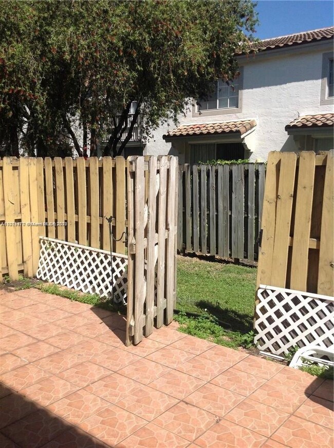 11427 NW 51st Ln, Doral, FL 33178 - photo 2