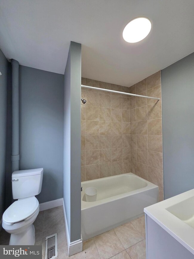 614 S 10th St, Reading, PA 19602 - photo 6