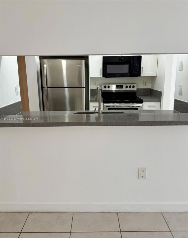 8365 SW 152nd Ave unit PH4, Miami, FL 33193 - photo 6