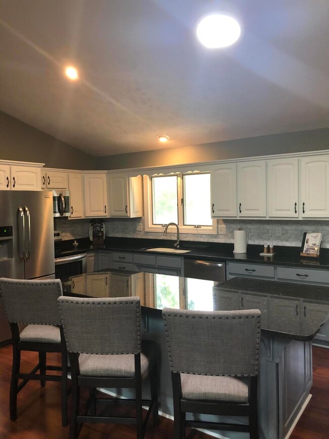 118 Lakeshore Dr, Kimberling City, MO 65686 - photo 2