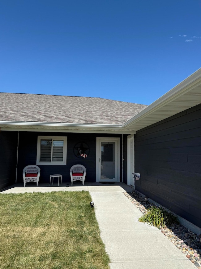 1400 W 20th Ave, Mitchell, SD 57301 - photo 2