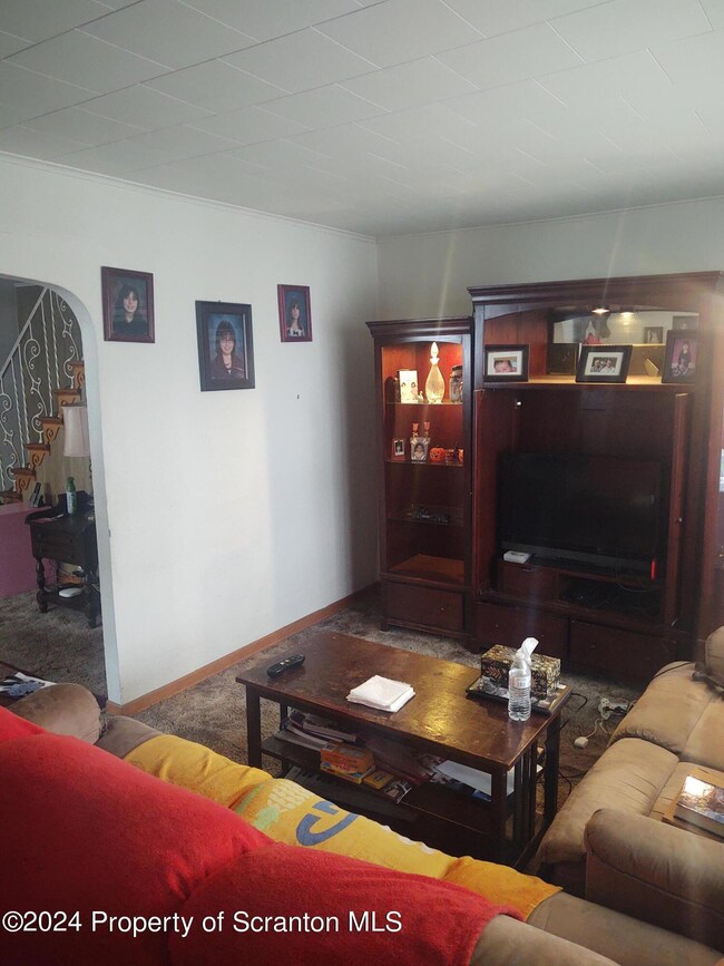 37 Poplar St, Plains, PA 18705 - photo 7