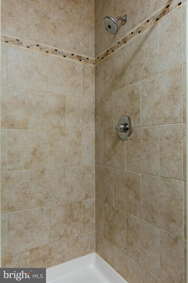 337 Ellerton S, Laurel, MD 20724 - photo 7