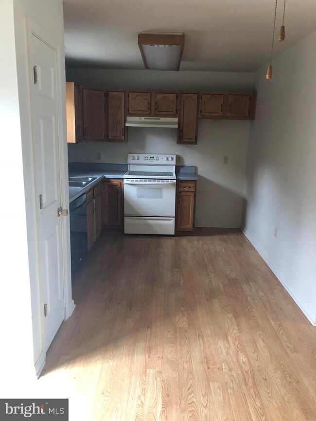 220 S Lime St, Quarryville, PA 17566 - photo 3