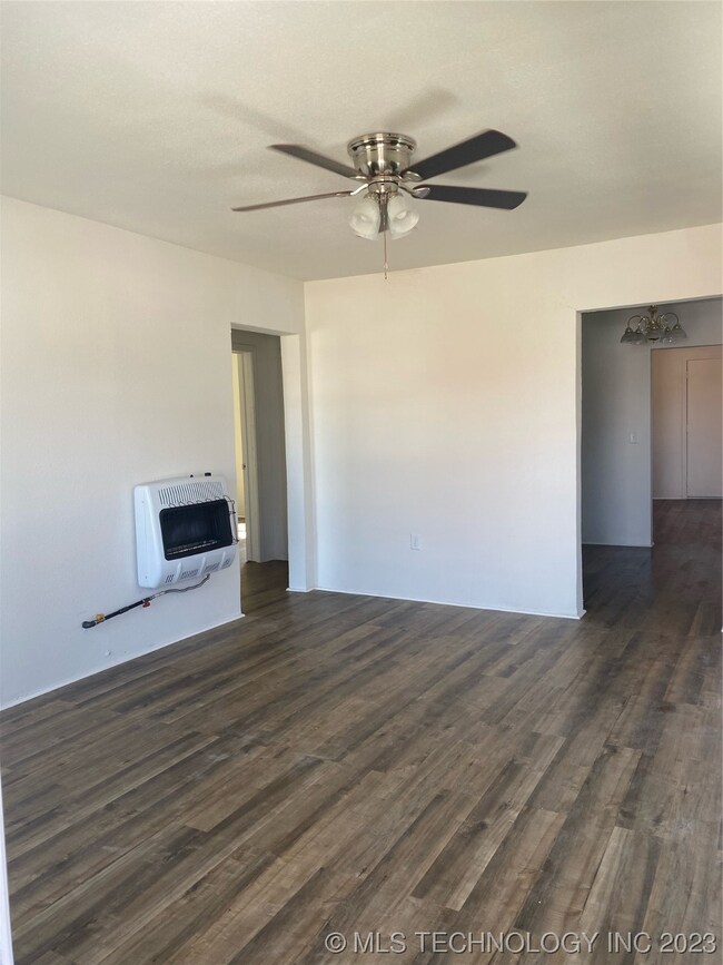 914 3rd Ave NW, Ardmore, OK 73401 - photo 2